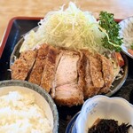 とんかつ宝 - 料理写真:上ロースかつ定食¥2150