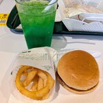 モスバーガー - ハンバーガー オニポテ メロンソーダ