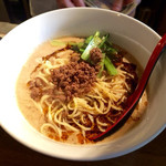 銀 - 担々麺 800円