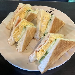 口コミ一覧 : 珈琲屋らんぷ 四日市店 - 大矢知/カフェ [食べログ]