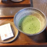 Haseji - 登録有形文化財で抹茶　菓子つき：500円　