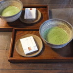 長谷路 - 登録有形文化財で抹茶　菓子つき：500円　