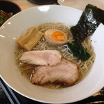 ガチ麺道場 - 鶏そば昆布の汐  ７８０円
      トッピング済み