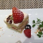 il desiderio ORTAGGIO - アニバーサリープレートのホールケーキ