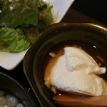 北地蔵 - 海鮮丼ランチの小鉢(上野さん家の寄せ豆腐)