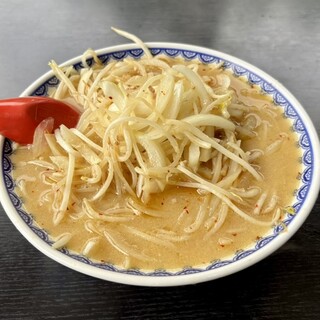 食堂ニューミサ - 料理写真:「みそラーメン」（1,100円）