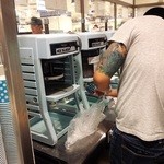 Snowdays - 現地の方が、製造中。