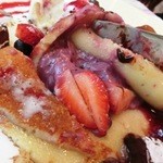 クレープリー・スタンド シャンデレール - ベリーカスタードと苺入り♪