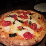 PIZZA PAZZA Italiana - ピッツアD.O.C：水牛のモッツアレラ：1800円(’15.05月)