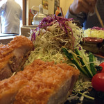 鎮守の森 - びっくりトンカツの野菜