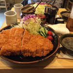 鎮守の森 - びっくりトンカツの全容