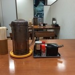 船場ラーメン - 奥に厨房あり