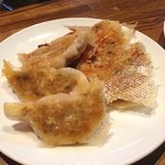 ペーパームーン - 餃子。お肉たっぷりでジューシー♪