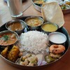 インド料理 EMPO - カレープレート3種盛り、パパド