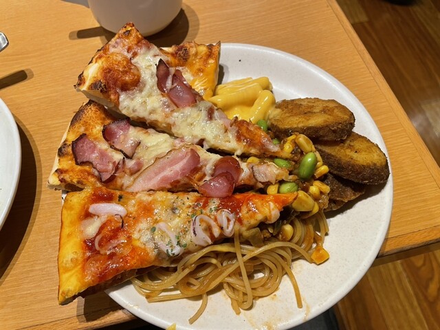 Shakey's Yokohama nishiguchi ten - Yokohama/Pizza | Tabelog