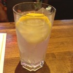 ペーパームーン - レモンサワー。薄めでお願いしました。
