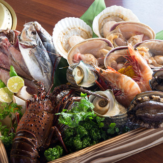 Fresh seafood from nearby seas grilled and served in a Seafood hotpot!