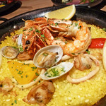 プラチナフィッシュ バル - シーフードパエリア１８００円