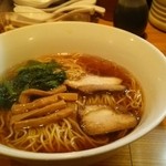 一本気 - 鶏そばあっさり,醤油(\800)