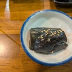 そば処 うどんや - サービスの当て、茄子の煮浸し