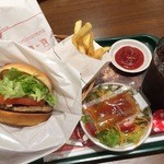 モスバーガー - アボカドバーガー サラダセット 740円、モスチキン 250円（第六回投稿分①）