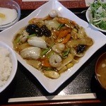 中華料理　味香園 - 八宝菜定食（750円）