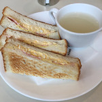 喫茶室ルノアール - ＋110円のベーコンタマゴトーストスープ
