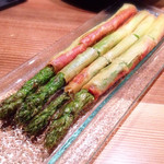 小橋金造商店 - アスパラガスと生ハムの揚げ春巻き