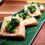 Kobashi Kinzou Shouten - 油揚げのニンニクチーズトースト風