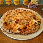 ピアチェーレ - ピッツァ　焼きイチジクとゴルゴンゾーラ