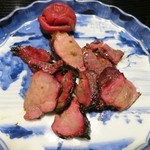 旬の野菜レストラン 農悠舎王隠堂 - 猪肉燻製と燻製梅