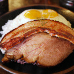 ヴィラ・アフガン - ベーコンエッグとローストポークカレー～☆