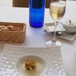 カフェ&ブラッスリー ポール・ボキューズ - 冷たい新玉ねぎのブルーテ