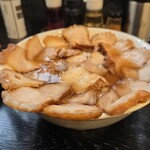 喜多方ラーメン 坂内 - 料理写真:メガ焼豚ラーメン(1790円)
