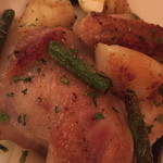 イル ポネンティーノ - 付け合わせのポテト、アスパラも美味しいですね〜。