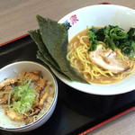 濱辰家 - 好きなラーメンとチャーシュー丼のセットで880円