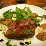 ラ ピニャータ - 赤牛ランプ肉の炭火焼15.4