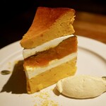 UNITY CAFE - 濃いかぼちゃのバスクチーズケーキ