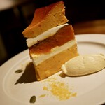 UNITY CAFE - 濃いかぼちゃのバスクチーズケーキ