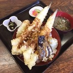 Oshokujidokoro Sazanami - あなご天丼 1700円。