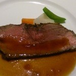 ホテル＆スパ　アンダリゾート伊豆高原 - ローストビーフ　ザンガラソース