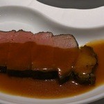 ホテル＆スパ　アンダリゾート伊豆高原 - メインはおかわり自由　ローストビーフ　ジャポネソース