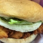 ケンタッキーフライドチキン - 料理写真:月見フィレバーガー(590円)