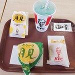 ケンタッキーフライドチキン - ドリンク写真:とろ～り月見和風カツバーガーこぼれタルタルセット&おもちと濃厚カスタードの月見パイ