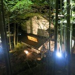 竹ふえ - 夜の宿のライトアップです。