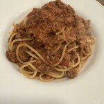 ビストロ シュベール - ゴロゴロ挽肉のミートソース