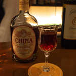 BAR Too - キナのリキュール。カンパリのように甘苦い、大人の味覚をストレートで