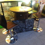 CHAMIROCK CHICKEN SHOP - お店側のテラス席