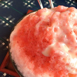 貴餅 - 苺ミルクかき氷