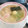 幸楽苑 - ラー油とニンニクを投入